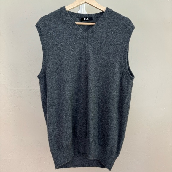 GOBI Cashmere Vest - Picture 1 of 5